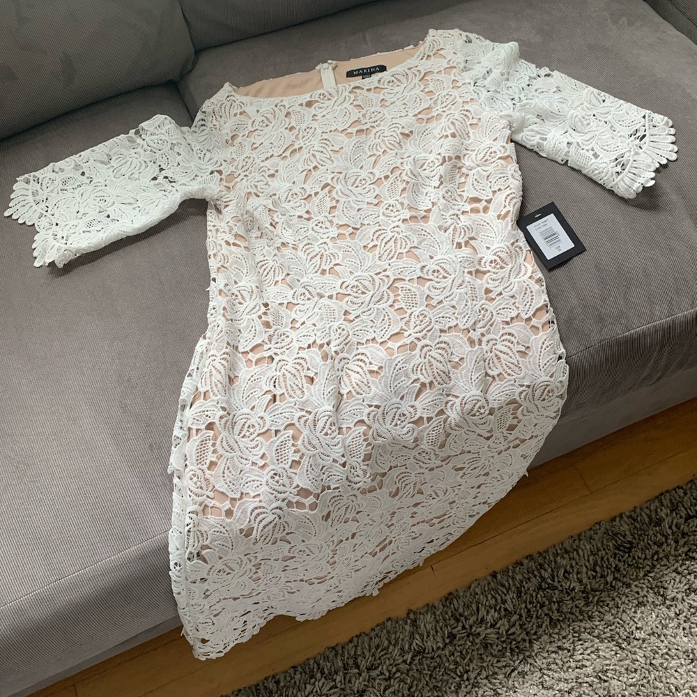 Lace dress! - Picture 4 of 6